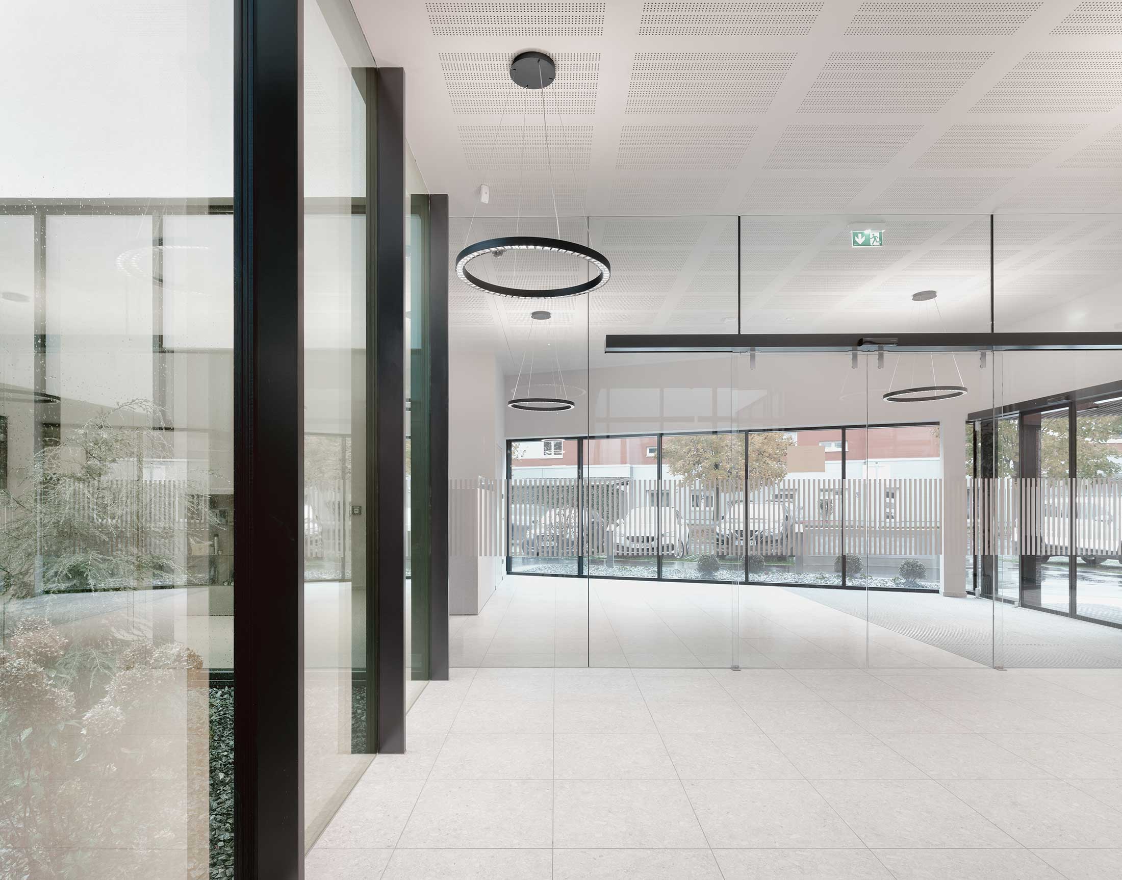 23-10-Raiffeisenhaus-Hart-Hertl-Architekten_Simon-Menges_36-k